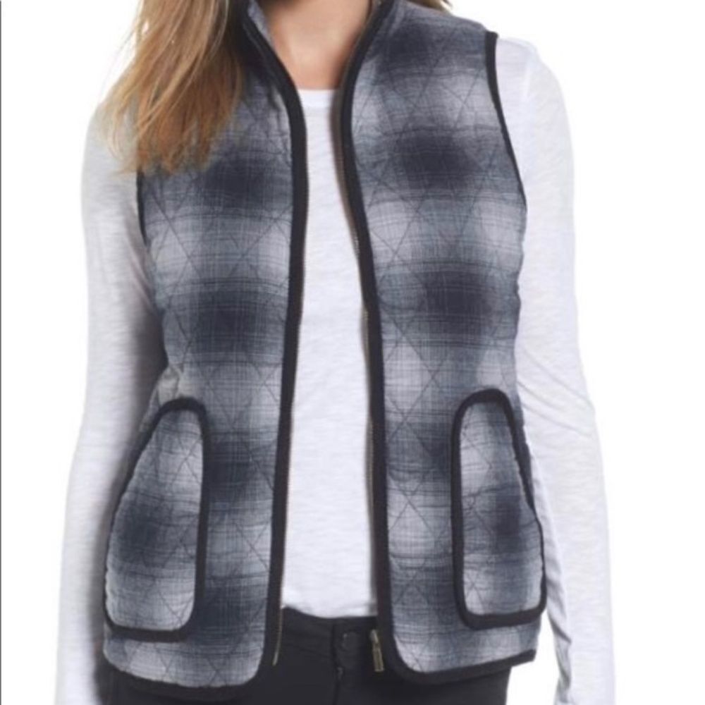 Caslon Plaid Quilted zippered vest